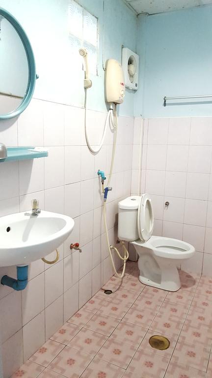 Montra Guesthouse Ranong Zewnętrze zdjęcie